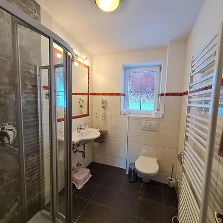 Appartementhotel Zugspitzhof 아파트호텔 4*