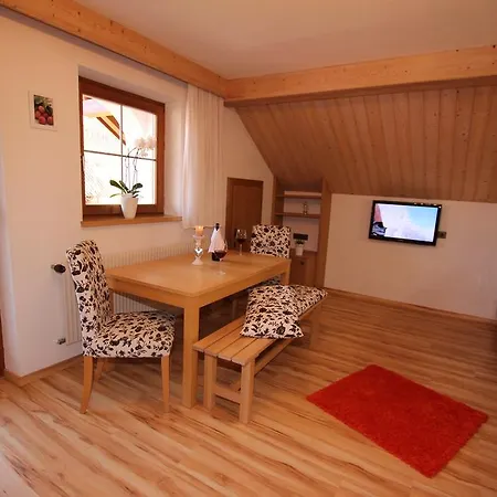 Appartementhotel Zugspitzhof 4*
