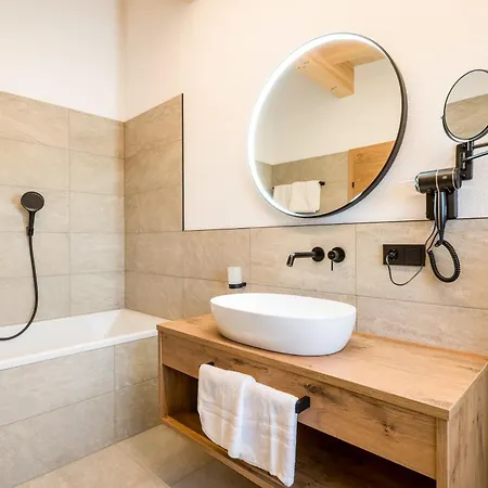 Appartementhotel Zugspitzhof شقة فندقية 4*