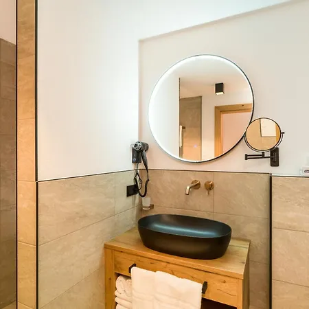 Appartementhotel Zugspitzhof ايروالد