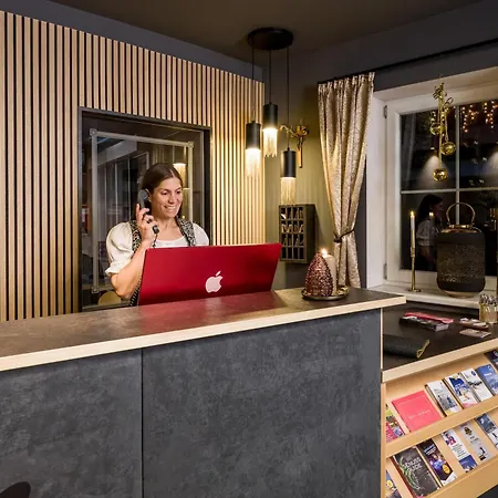 Appartementhotel Zugspitzhof شقة فندقية 4*