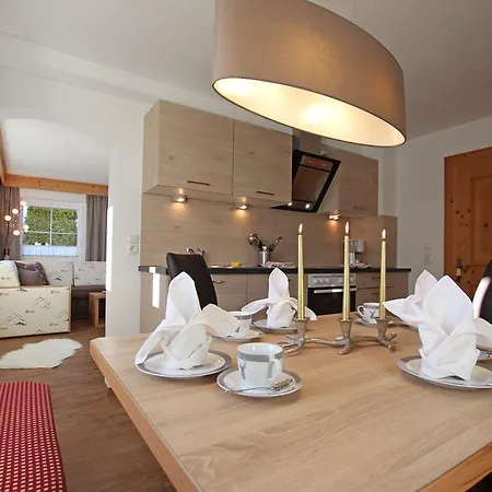 Appartementhotel Zugspitzhof 아파트호텔 4*