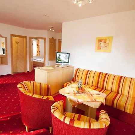 Appartementhotel Zugspitzhof 아파트호텔 4*