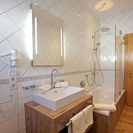 Appartementhotel Zugspitzhof 아파트호텔 4*